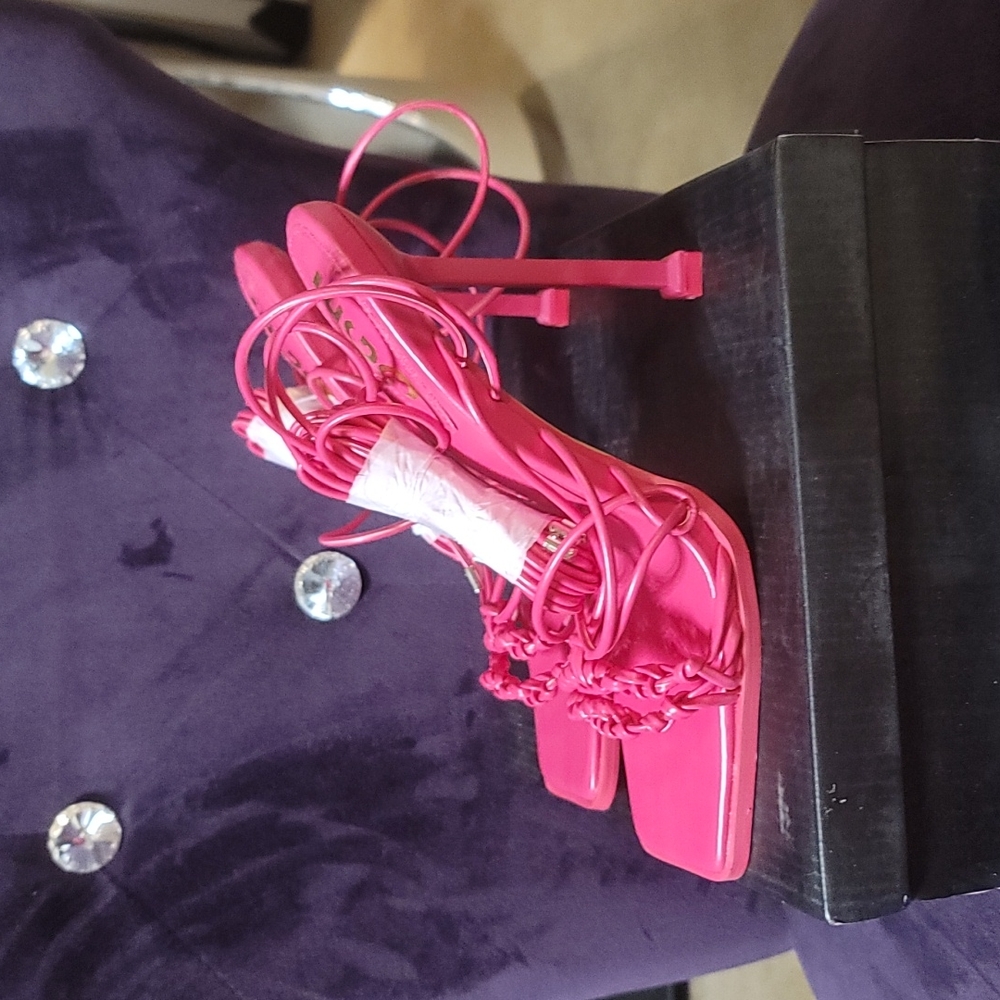 Pink string up heels - Picture 2 of 4
